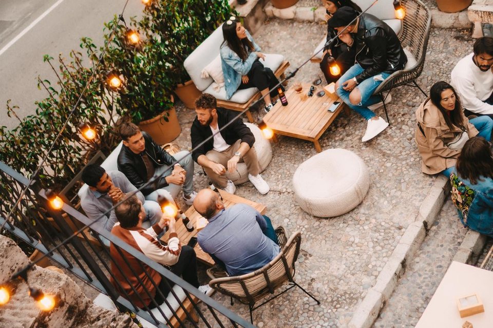 Vista aérea de evento en la terraza de SĀNTAL — Santa Catalina Palma Mallorca